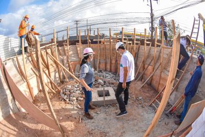 notícia: Prefeito Eduardo Braide vistoria construção de Skate Park em São Luís