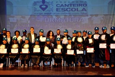 notícia: Prefeitura de São Luís realiza formatura da primeira turma do Programa Canteiro Escola