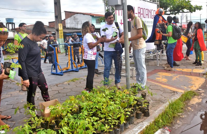 Prefeitura de São Luís participa da ação “Itaqui-Bacanga + Limpo”, com entrega de canteiro revitalizado