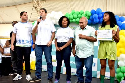 notícia: Prefeito Eduardo Braide entrega kits esportivos a mais de 1.500 estudantes do Projeto Movimento e Resgate, no Parque Bom Menino