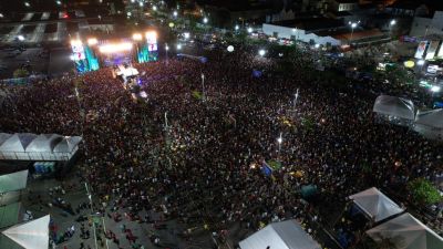 galeria: Prefeitura de São Luís abre Cidade do Carnaval com presença de milhares de foliões que se divertiram ao som de Joelma e de artistas locais