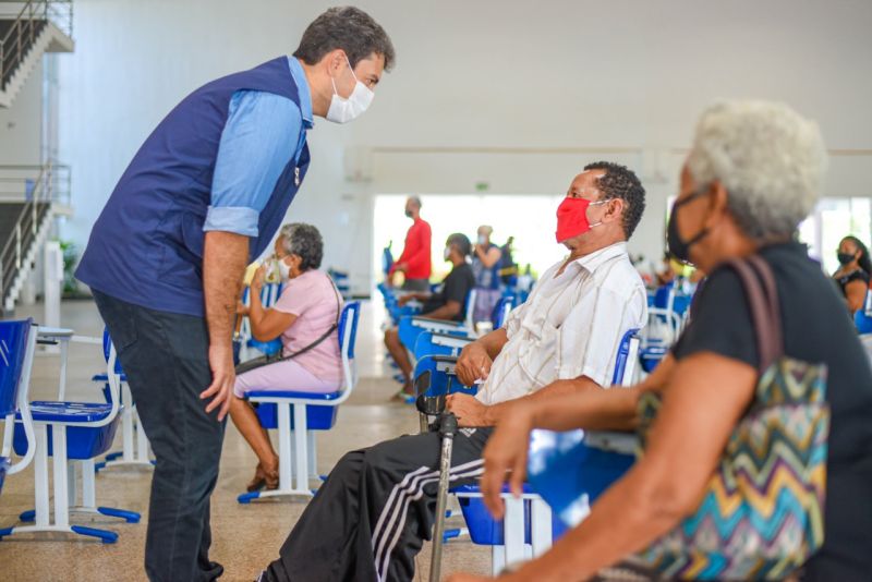 Prefeito Eduardo Braide acompanha início de funcionamento do Centro Municipal de Vacinação montado na UFMA 