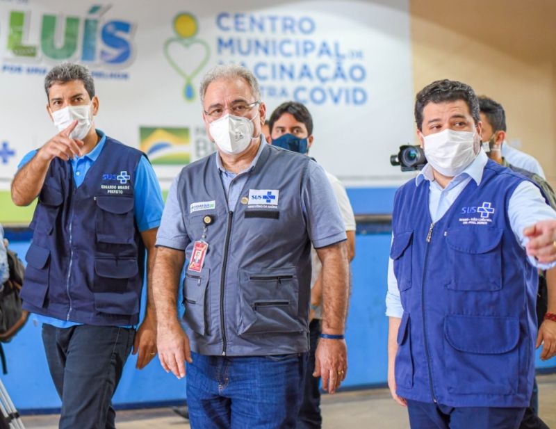 Prefeito Eduardo Braide garante mais 300 mil doses extras de vacina contra a Covid-19 durante visita do ministro da Saúde em São Luís
