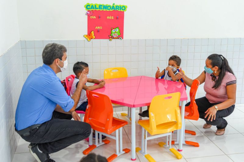 Prefeito Eduardo Braide acompanha retorno seguro das aulas presenciais na rede municipal de ensino
