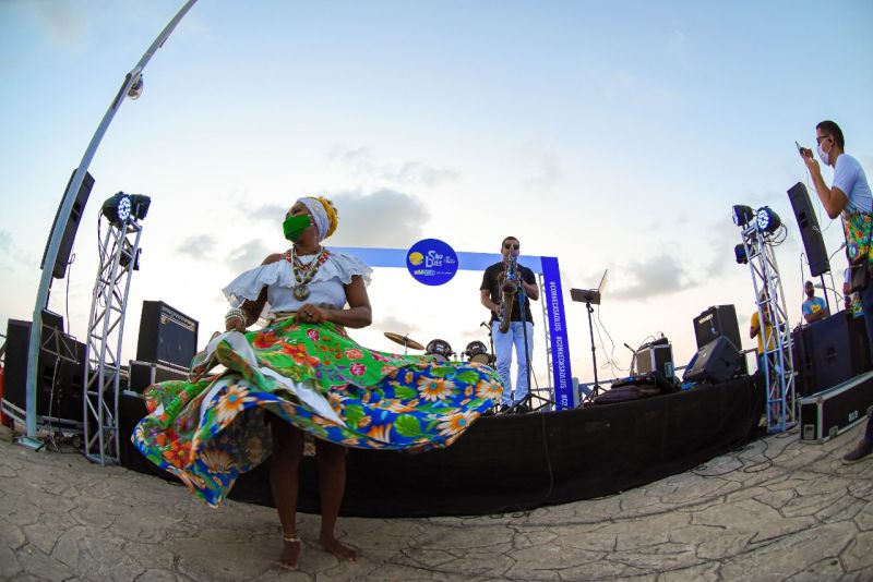 Prefeito Eduardo Braide participa de Pôr do Sol Musical no Espigão Costeiro da Ponta D’Areia