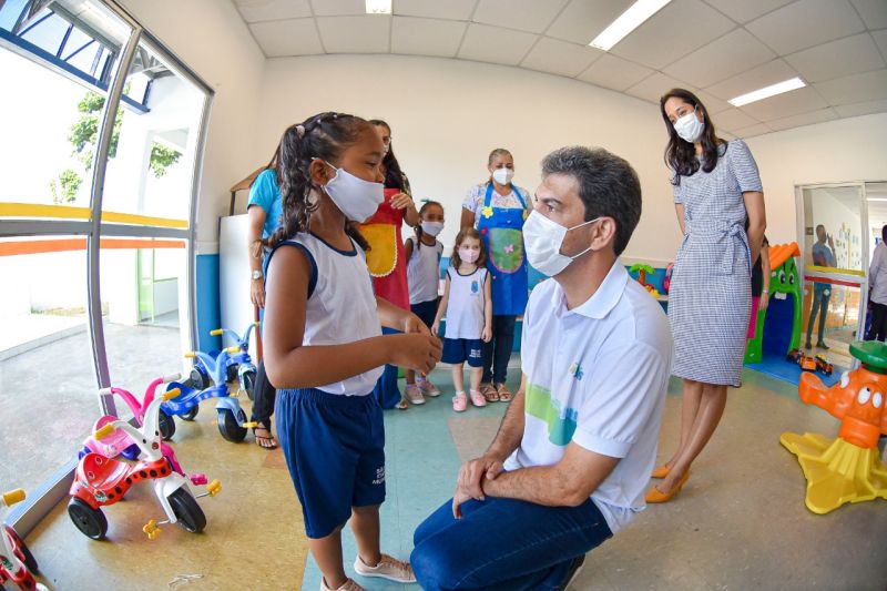 Prefeito Eduardo Braide acompanha início das atividades presenciais na creche e pré-escola Elza Maria Rodrigues da Silva, na Cidade Operária