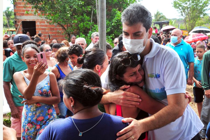 Prefeito Eduardo Braide leva 'Asfalto Novo' à comunidade Cajupary, Zona Rural de São Luís

 