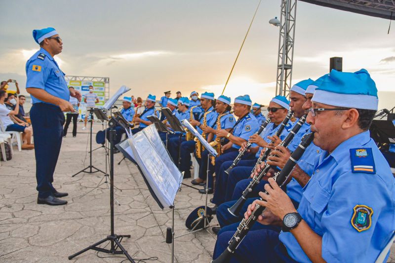 Prefeito Eduardo Braide prestigia edição do Pôr do Sol Musical embalada pela Banda da Guarda Municipal e Boi Brilho da Ilha