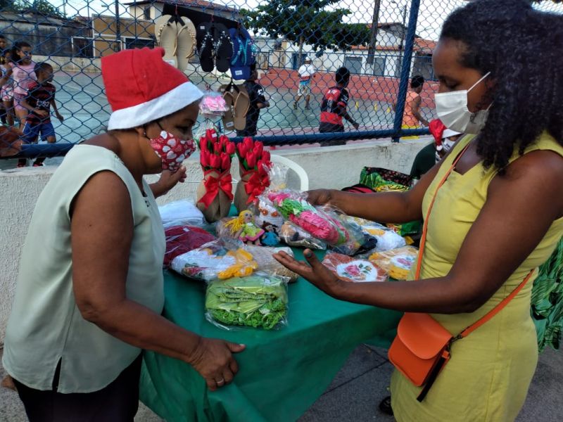 Prefeitura de São Luís mostra talentos de idosos em feira de empreendedorismo no Cras João de Deus