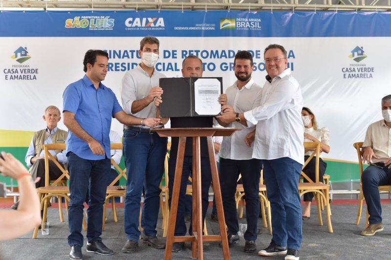 Prefeito Eduardo Braide e ministro do Desenvolvimento Regional, Rogério Marinho, assinam retomada das obras dos residenciais Mato Grosso I e II