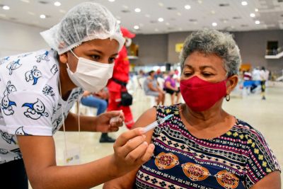 galeria: São Luís é a primeira capital do Nordeste a iniciar a vacinação de profissionais de educação contra a Covid-19