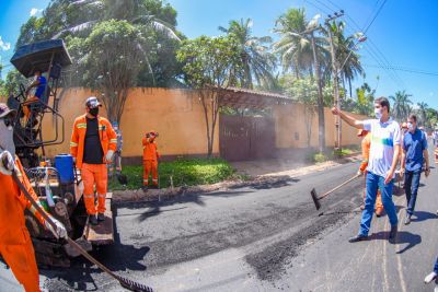 notícia: Prefeito Eduardo Braide vistoria obras de asfaltamento na região do Santa Bárbara, zona rural