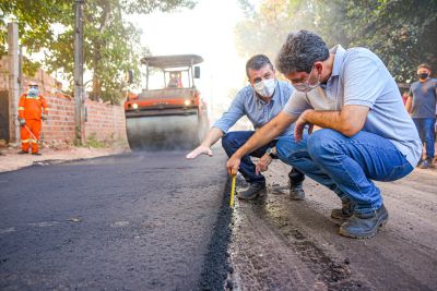 notícia: Prefeito Eduardo Braide acompanha obras de asfaltamento na região do Santa Bárbara, Zona Rural da cidade