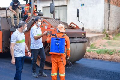 notícia: Prefeito Eduardo Braide acompanha avanço do Asfalto Novo na região do Santa Bárbara, na Zona Rural
