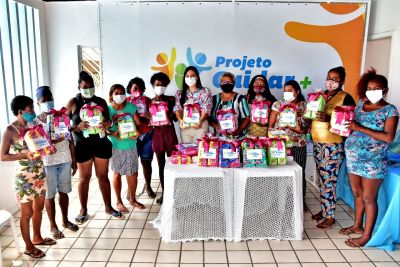 Galeria: Iniciada a entrega de 8 mil pacotes de absorventes arrecadados com o Projeto Cuidar+