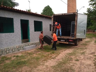 Defesa Civil da Prefeitura de São Luís retira famílias de área de risco