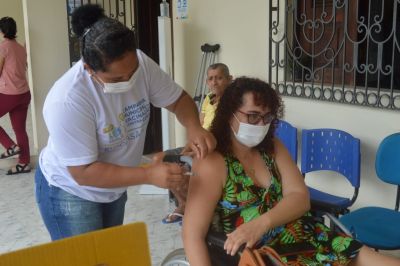 Prefeitura conclui imunização contra a Covid-19 de idosos e pessoas com deficiência institucionalizados