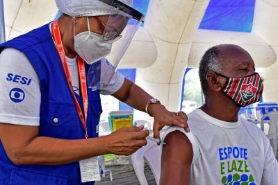 notícia: Prefeitura de São Luís realiza vacinação contra a Covid-19 em idosos de 60 anos da Zona Rural 