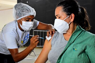 notícia: Prefeitura de São Luís inicia vacinação contra Covid-19 de portuários, ferroviários e aeroviários 