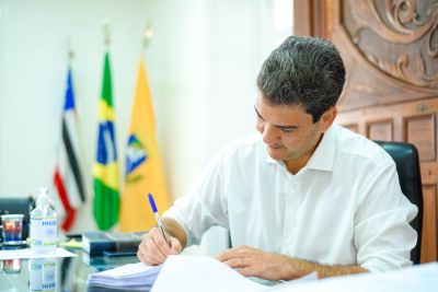 notícia: Prefeito Eduardo Braide nomeia 70 professores para a rede municipal de ensino