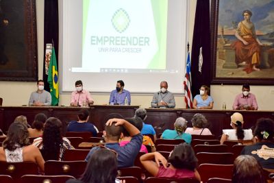 notícia: Prefeitura de São Luís investe na capacitação de empreendedores da Feirinha São Luís