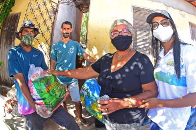 notícia: Prefeitura de São Luís contempla mais 600 famílias da área da Liberdade com entrega de cestas de alimentos 