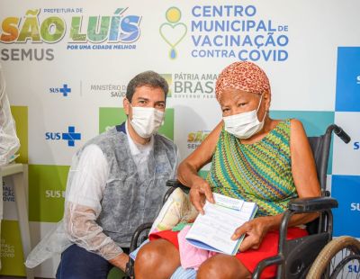 notícia: Prefeito Eduardo Braide acompanha início da aplicação da 3ª dose contra Covid-19 em São Luís 