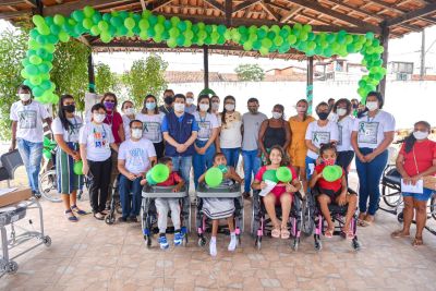 Prefeitura de São Luís faz a entrega de 10 cadeiras de rodas para pessoas com deficiência