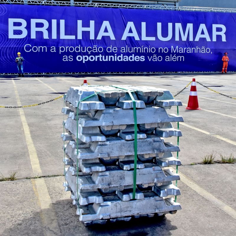 Prefeito Eduardo Braide prestigia retomada da produção de alumínio pela fábrica Redução, na Alumar