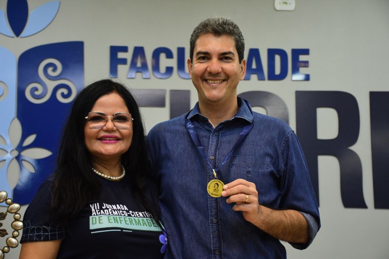 Prefeito Eduardo Braide recebe da Faculdade Florence a Medalha de Honra ao Mérito Nightingale pelo combate à Covid-19 em São Luís 