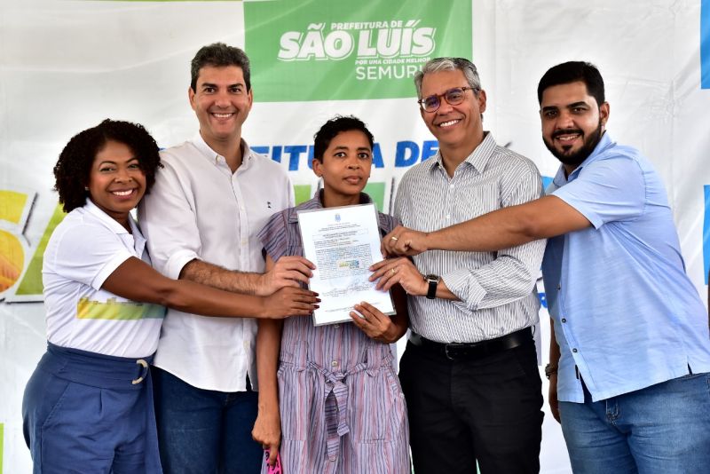 Prefeitura de São Luís entrega mais de 250 títulos de propriedade a moradores da Aurora