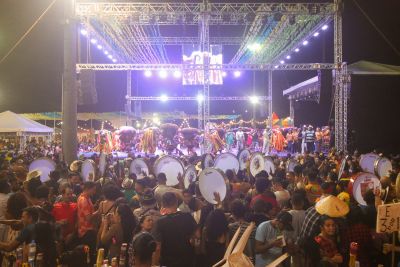 notícia: Arraial da Cidade, na Praça Maria Aragão, comemora São Pedro e São Marçal com uma diversidade de brincadeiras e danças juninas
