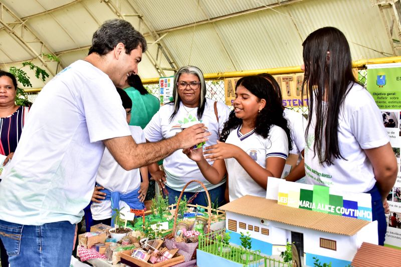 notícia: Prefeitura de São Luís entrega selo e lança novo edital do programa Escola Sustentável