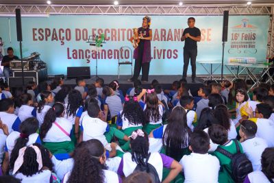 notícia: Realizada pela Prefeitura de São Luís, 16ª FeliS já supera marca de 50 mil visitantes e mais de 35 mil livros vendidos