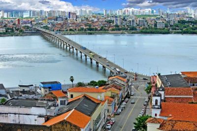 notícia: Prefeitura leva crianças de escolas da Zona Rural para conhecerem pontos turísticos de São Luís