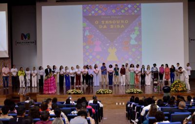 notícia: Prefeitura de São Luís lança coleção de livros sobre patrimônio cultural destinada a estudantes da rede municipal de ensino