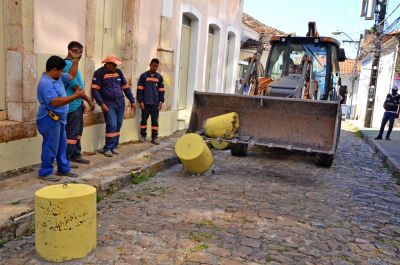 notícia: Prefeitura de São Luís retira artefatos irregulares da Rua Godofredo Viana, Centro Histórico da capital