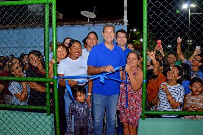 notícia: Prefeito Eduardo Braide entrega quadra poliesportiva ampliada e totalmente equipada à comunidade do bairro Angelim