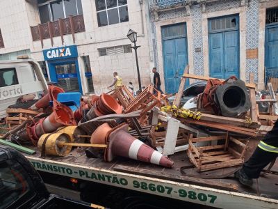 notícia: SMTT intensifica o combate ao uso ilegal de cones para reserva de vagas de estacionamento em espaços públicos