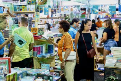 notícia: 17ª FeliS segue com programação literária e cultural até domingo (10)