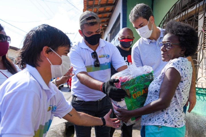 Quilombo urbano da Liberdade recebe cestas de alimentos pela Prefeitura de São Luís e parceiros