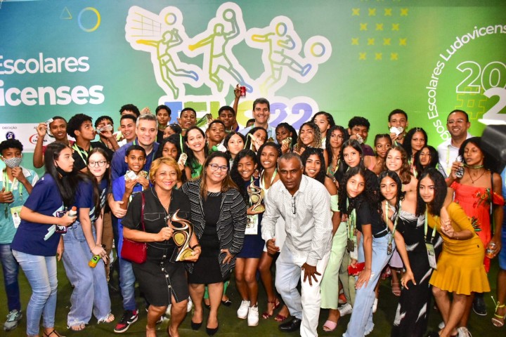 Vídeo: Atletas recebem premiações nos Jogos Escolares Ludovicenses 2022